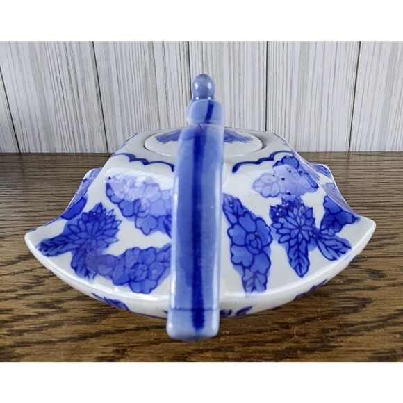 Vintage Cobalt Blue and White Mini Porcelain Teapot from the Bombay Co. - Picture 2 of 7